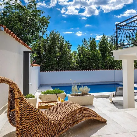 Vele Skale * Jadranovo